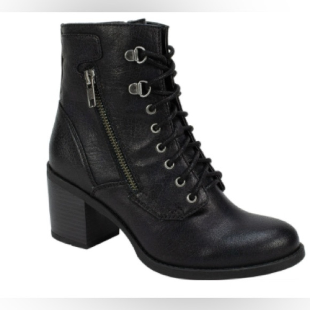 White Mountain DORIAN Charcoal Lace-Up Ankle Boots in Faux Weathered Suede